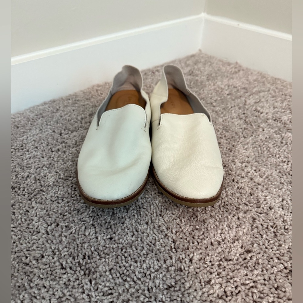 Sperry Cream Leather Loafers, size 9.5